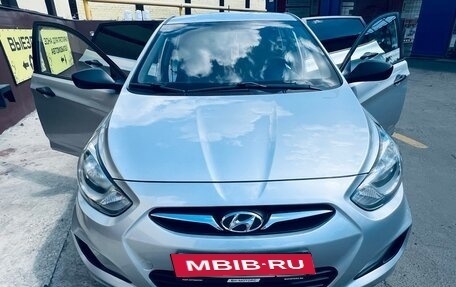 Hyundai Solaris II рестайлинг, 2011 год, 590 000 рублей, 11 фотография