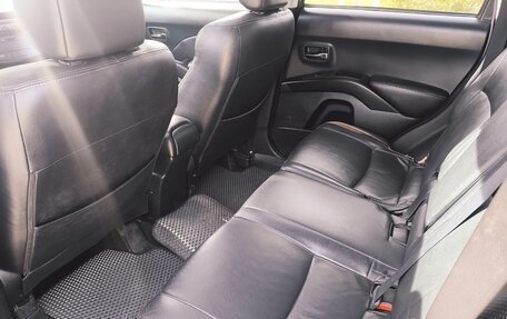 Mitsubishi Outlander III рестайлинг 3, 2007 год, 970 000 рублей, 15 фотография