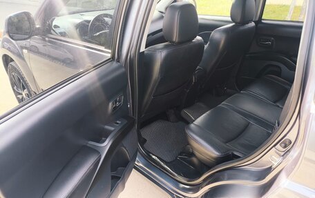 Mitsubishi Outlander III рестайлинг 3, 2007 год, 970 000 рублей, 16 фотография