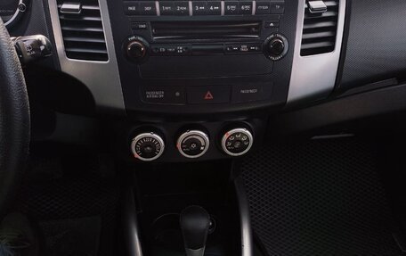 Mitsubishi Outlander III рестайлинг 3, 2007 год, 970 000 рублей, 18 фотография