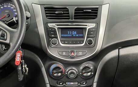 Hyundai Solaris II рестайлинг, 2015 год, 1 150 000 рублей, 16 фотография