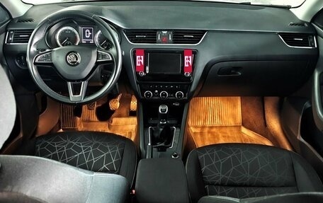 Skoda Octavia, 2019 год, 1 625 000 рублей, 11 фотография