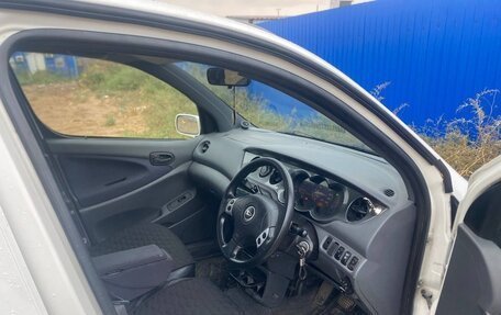 Daihatsu YRV I, 2001 год, 400 000 рублей, 2 фотография