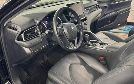 Toyota Camry, 2022 год, 3 950 000 рублей, 7 фотография