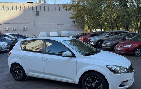 KIA cee'd I рестайлинг, 2011 год, 985 000 рублей, 3 фотография