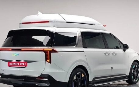 KIA Carnival, 2025 год, 4 550 000 рублей, 2 фотография