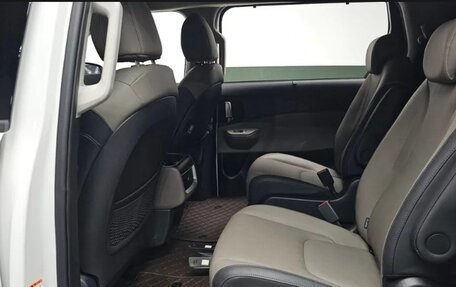 KIA Carnival, 2025 год, 4 550 000 рублей, 12 фотография