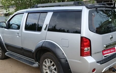 Nissan Pathfinder, 2011 год, 1 099 999 рублей, 10 фотография