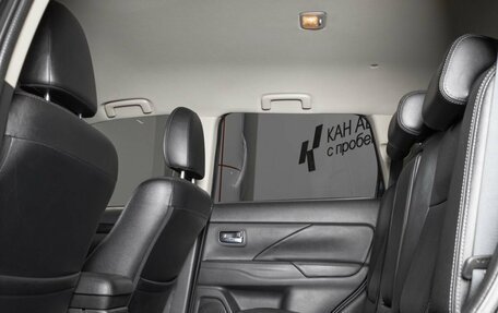Mitsubishi Outlander III рестайлинг 3, 2016 год, 2 118 900 рублей, 18 фотография
