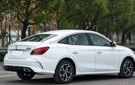 MG 5, 2023 год, 2 390 000 рублей, 3 фотография