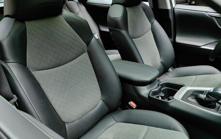Toyota RAV4, 2025 год, 4 350 000 рублей, 24 фотография