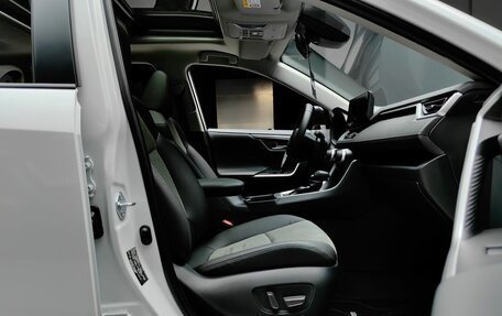 Toyota RAV4, 2025 год, 4 350 000 рублей, 27 фотография