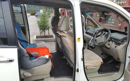 Toyota Noah III, 2008 год, 1 490 000 рублей, 11 фотография