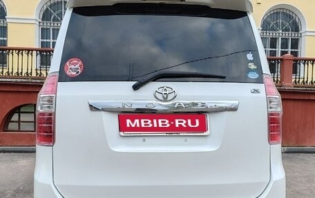 Toyota Noah III, 2008 год, 1 490 000 рублей, 2 фотография