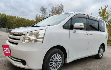 Toyota Noah III, 2008 год, 1 490 000 рублей, 3 фотография