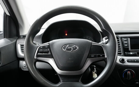 Hyundai Solaris II рестайлинг, 2017 год, 950 000 рублей, 11 фотография