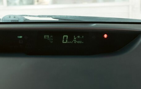 Toyota Prius, 2006 год, 700 000 рублей, 13 фотография