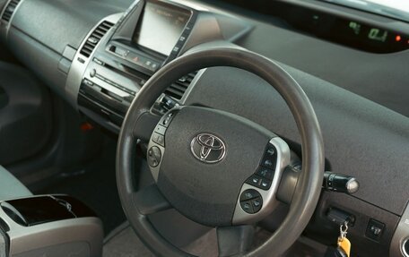 Toyota Prius, 2006 год, 700 000 рублей, 11 фотография