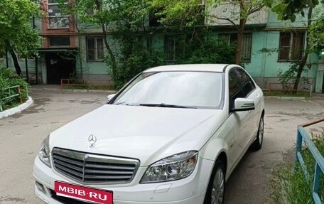 Mercedes-Benz C-Класс, 2010 год, 750 000 рублей, 1 фотография