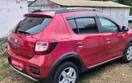 Renault Sandero II рестайлинг, 2015 год, 750 000 рублей, 2 фотография