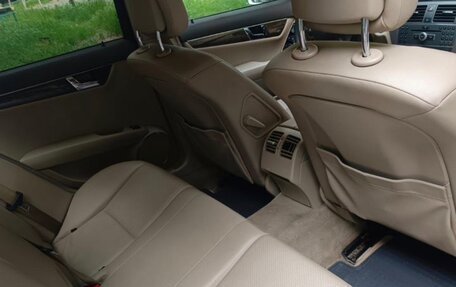 Mercedes-Benz C-Класс, 2010 год, 750 000 рублей, 8 фотография