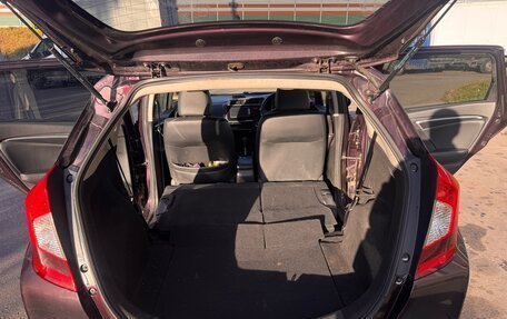 Honda Fit III, 2013 год, 900 000 рублей, 6 фотография