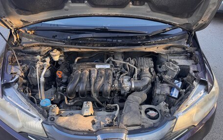 Honda Fit III, 2013 год, 900 000 рублей, 24 фотография
