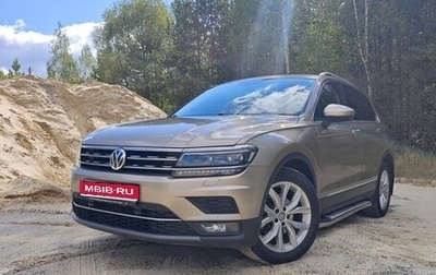Volkswagen Tiguan II, 2018 год, 2 098 000 рублей, 1 фотография