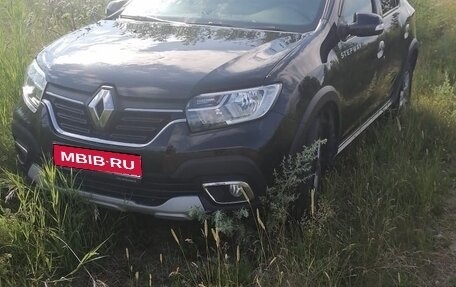 Renault Sandero II рестайлинг, 2020 год, 1 350 000 рублей, 1 фотография
