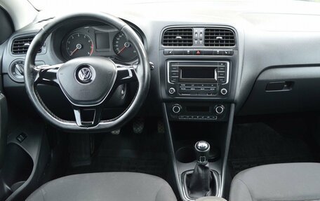 Volkswagen Polo VI (EU Market), 2017 год, 939 000 рублей, 11 фотография