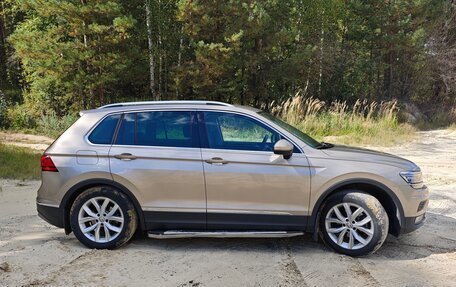 Volkswagen Tiguan II, 2018 год, 2 098 000 рублей, 4 фотография