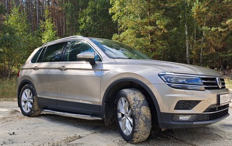 Volkswagen Tiguan II, 2018 год, 2 098 000 рублей, 6 фотография