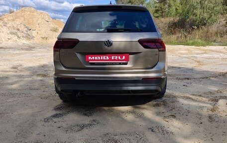 Volkswagen Tiguan II, 2018 год, 2 098 000 рублей, 7 фотография