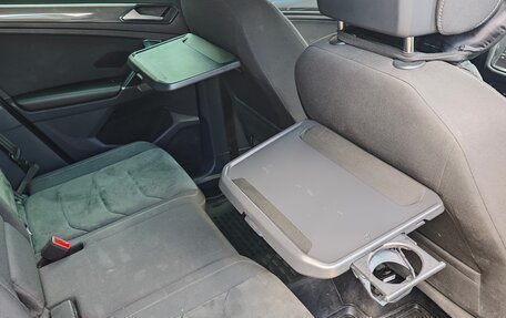 Volkswagen Tiguan II, 2018 год, 2 098 000 рублей, 13 фотография
