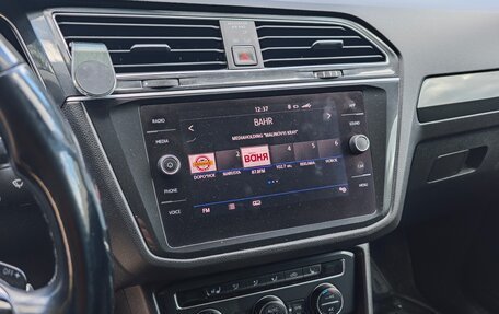 Volkswagen Tiguan II, 2018 год, 2 098 000 рублей, 23 фотография
