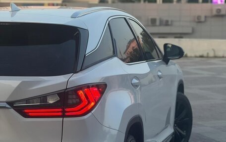 Lexus RX IV рестайлинг, 2019 год, 4 750 000 рублей, 8 фотография