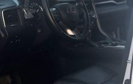 Lexus RX IV рестайлинг, 2019 год, 4 750 000 рублей, 16 фотография