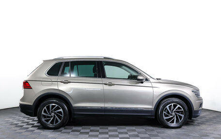Volkswagen Tiguan II, 2019 год, 2 770 000 рублей, 4 фотография