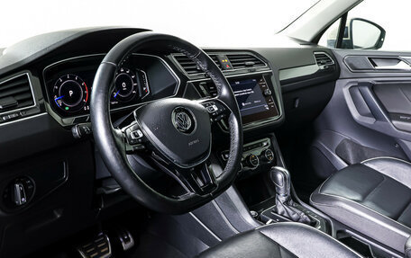 Volkswagen Tiguan II, 2019 год, 2 770 000 рублей, 14 фотография