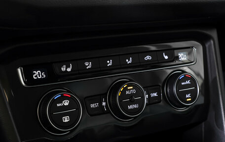 Volkswagen Tiguan II, 2019 год, 2 770 000 рублей, 22 фотография