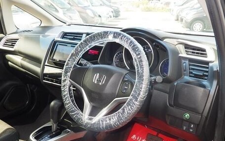 Honda Fit III, 2016 год, 800 000 рублей, 10 фотография