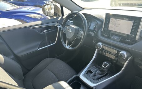 Toyota RAV4, 2020 год, 3 265 000 рублей, 5 фотография