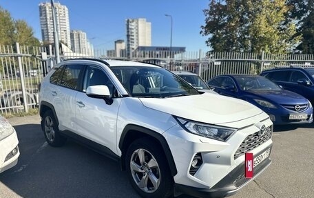 Toyota RAV4, 2020 год, 3 265 000 рублей, 2 фотография