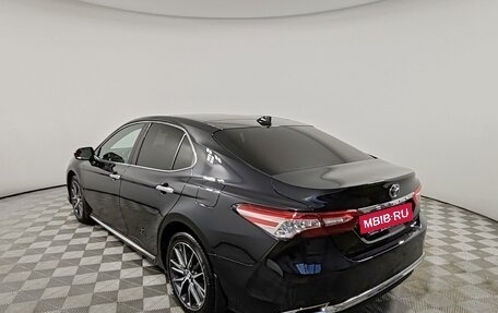 Toyota Camry, 2023 год, 3 945 000 рублей, 7 фотография