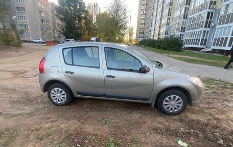 Renault Sandero I, 2010 год, 450 000 рублей, 2 фотография
