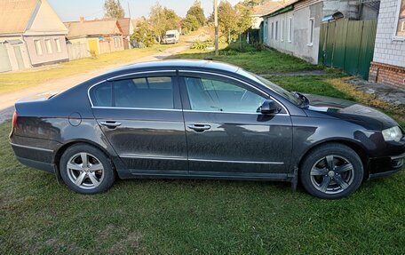 Volkswagen Passat B6, 2005 год, 700 000 рублей, 3 фотография