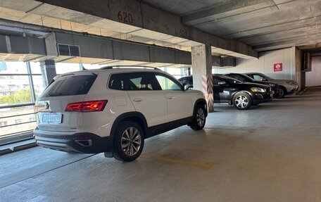 Volkswagen Taos, 2021 год, 2 750 000 рублей, 4 фотография