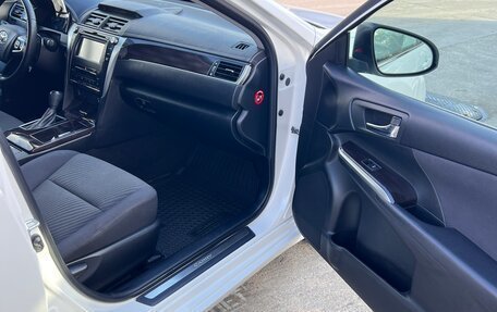 Toyota Camry, 2017 год, 2 050 000 рублей, 17 фотография