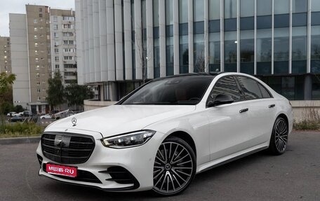 Mercedes-Benz S-Класс, 2021 год, 12 300 000 рублей, 1 фотография