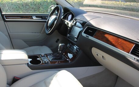 Volkswagen Touareg III, 2012 год, 2 698 000 рублей, 1 фотография